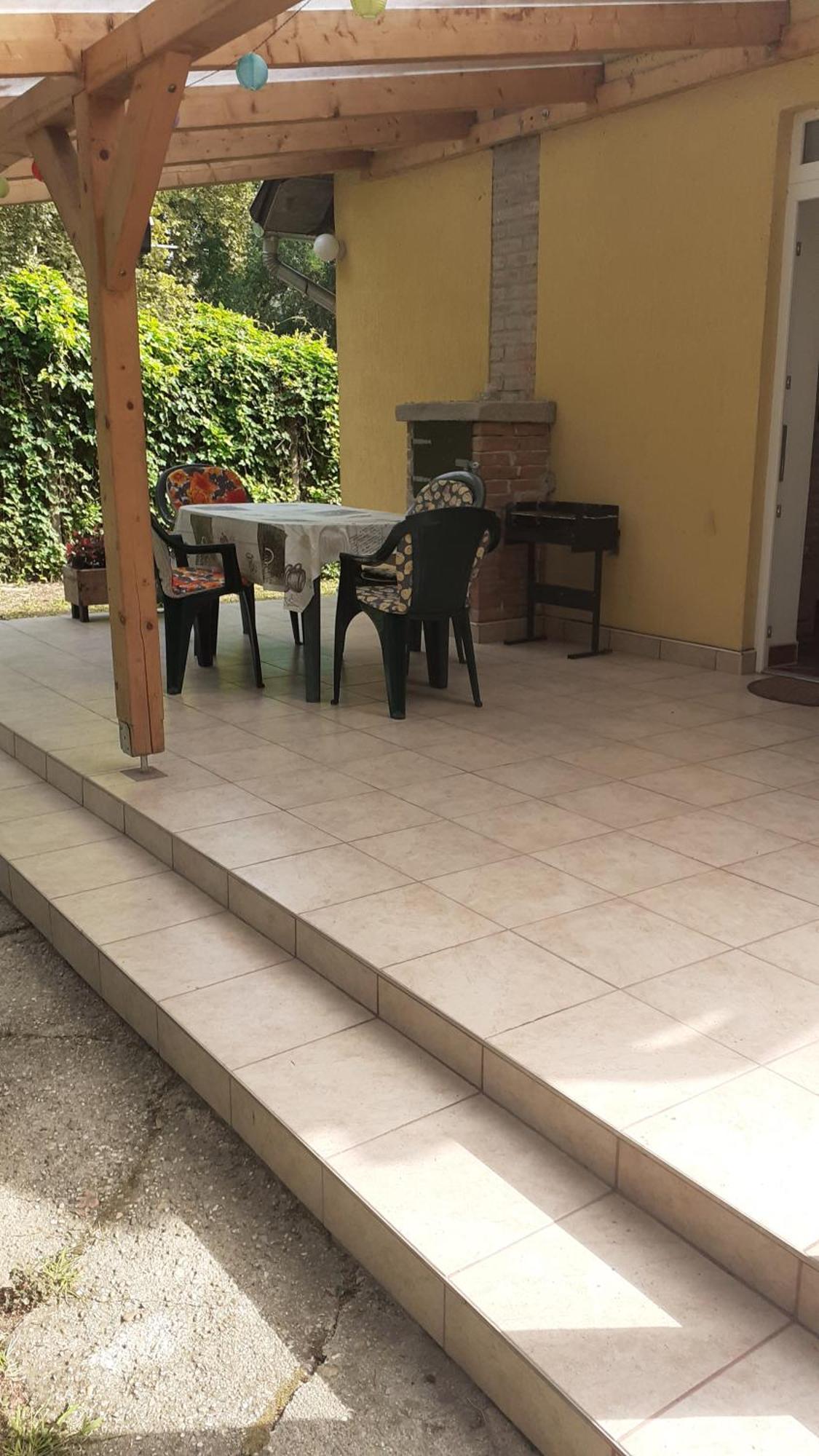 Borostyan Vendeghaz Apartment Tiszaug Luaran gambar